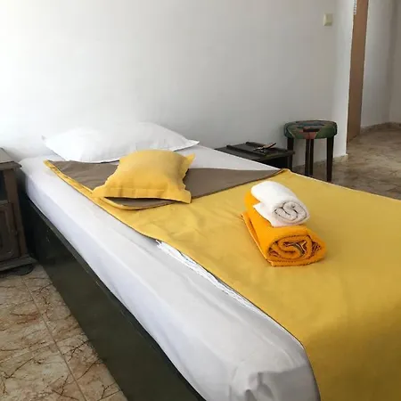 阳光瓦尔沙瓦酒店