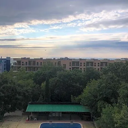 Хотел Sunny Varshava