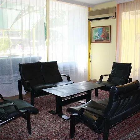 Hotel Sunny Varshava 3*