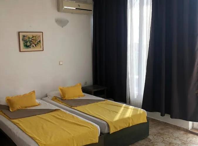 Hotell Sunny Varshava